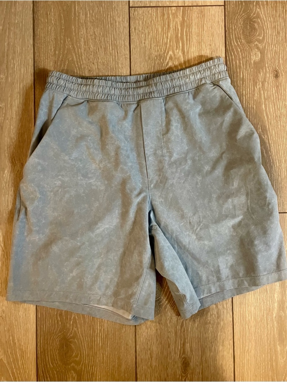 Lululemon Men’s Pace Breaker Shorts Size Small